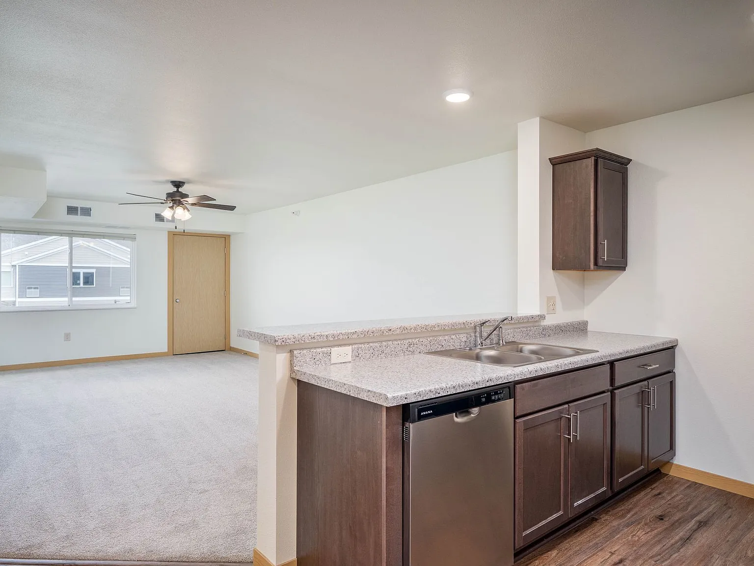 Hickory Grove Apartments (C) — Photo 3