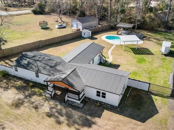 250 Hillcrest Dr, Moncks Corner, SC 29461