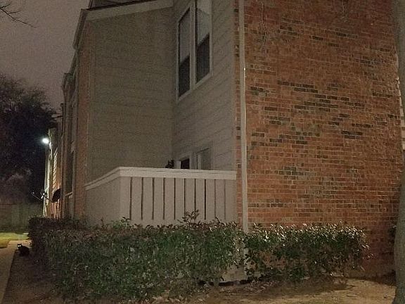 2nd image of 2100 Count Fleet Dr Unit 604