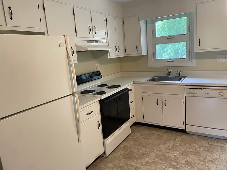 128 School St #1 — Photo 3