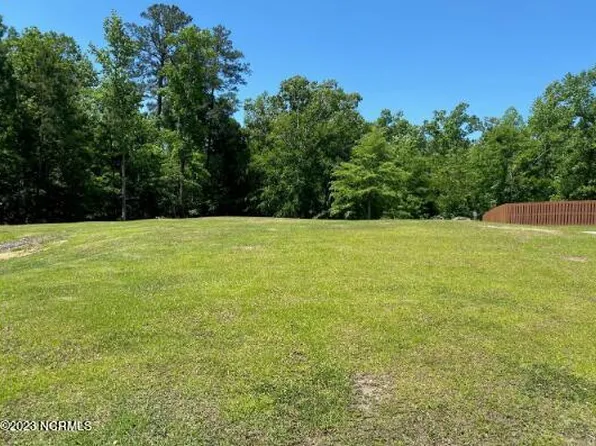 101 St Charles Lane, Jacksonville, NC 28546
