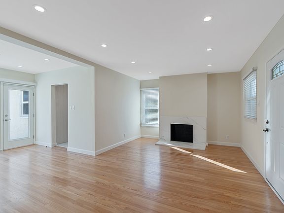 5th image of 3054 N Frederic St