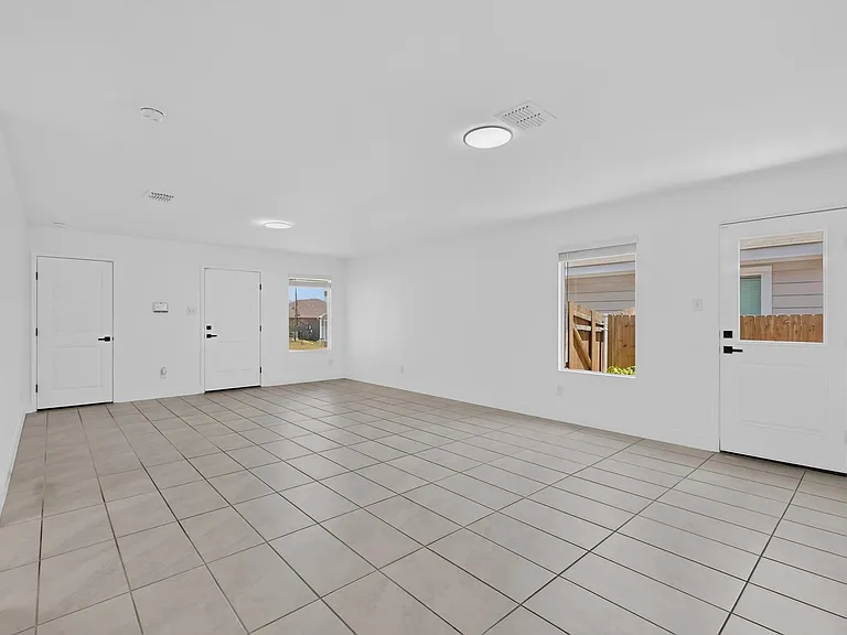 3525 Flicker Ln — Photo 19