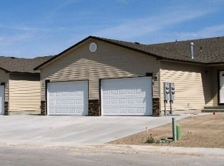 915 NW Maggie Ct, Mountain Home, ID 83647