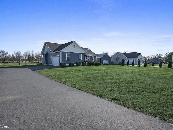 2nd image of 62 Winery Way