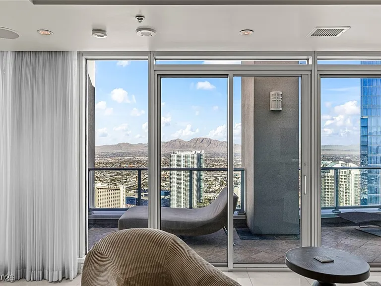 2700 Las Vegas Blvd S #4304 — Photo 45