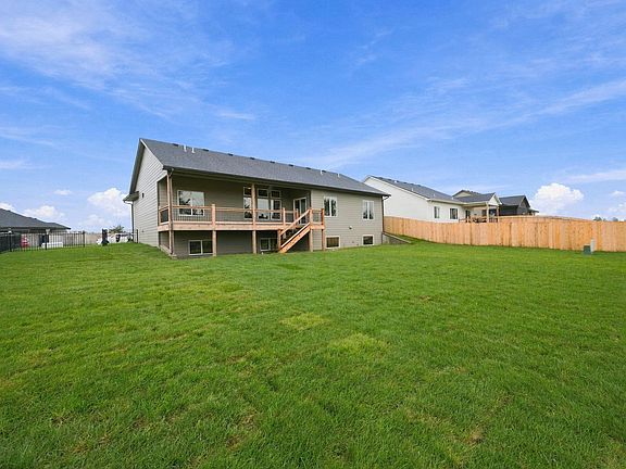 3rd image of 8231 E Summerside Pl