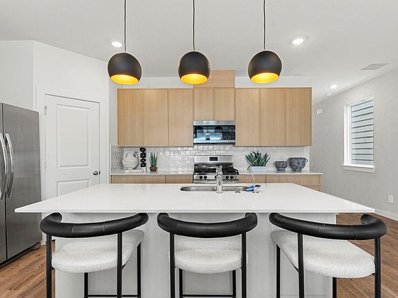 3rd image of 4003 Ripe Meadow Way