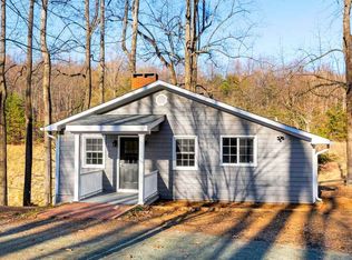 2002 Stonemont Farm #B, Keswick, VA 22947
