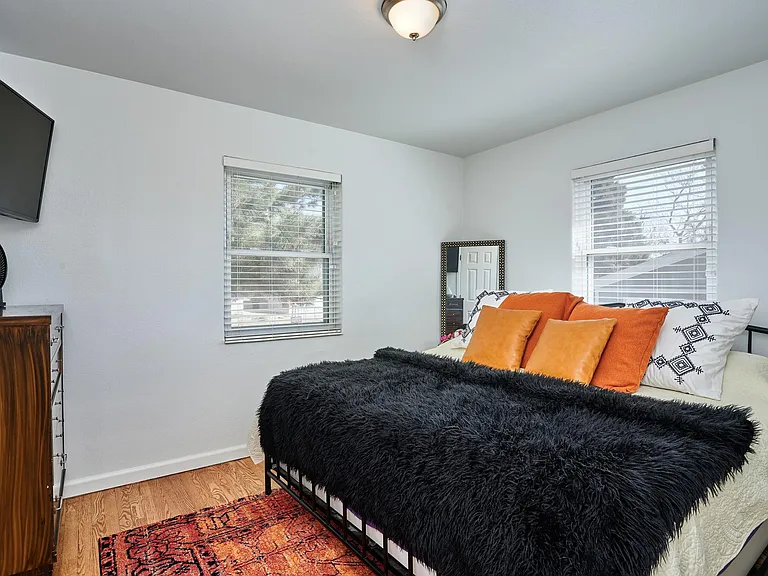 4990 Perry St — Photo 13