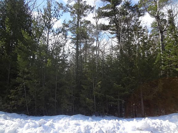 3rd image of Pineview Dr