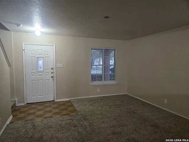 3 bed, 2.5 bath, 1446 sqft, $1,575 — Photo 3