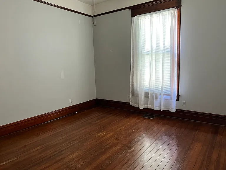 1001 S Highland Park Ave — Photo 37