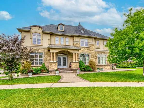 1335 Arrowhead Rd SE, Oakville, ON L6H 0B2
