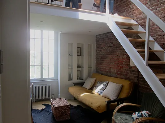 Rented by Aimee Grodanz, LREB | media 43