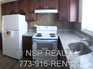 1412 Carol St #C, Park Ridge, IL 60068