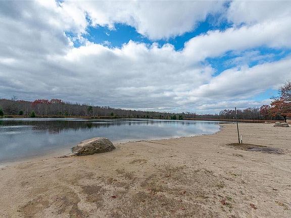 4th image of 182 Claremont Dr #3915