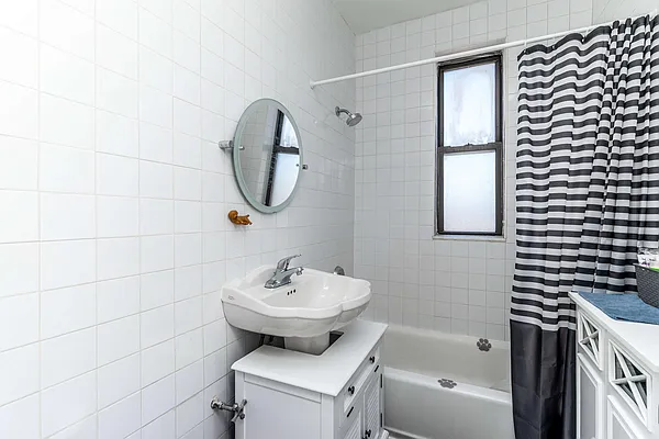 Sold by Keller Williams Realty Gold Coast | media 6