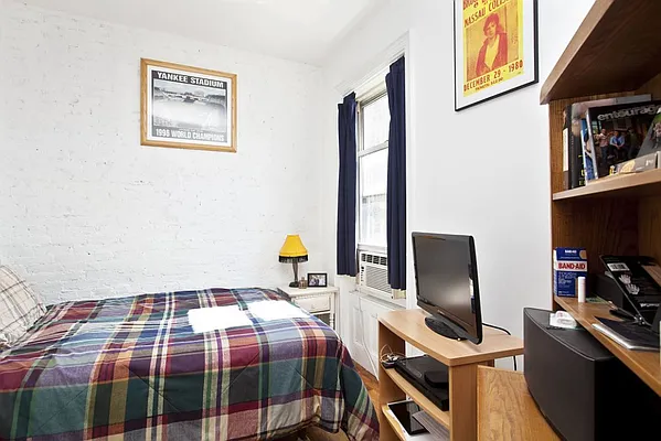 Rented by LJ Sloane Management | media 11