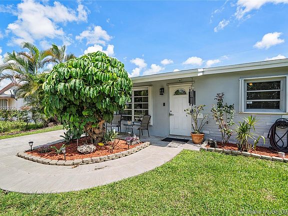 4th image of 4860 SW 45th Ave