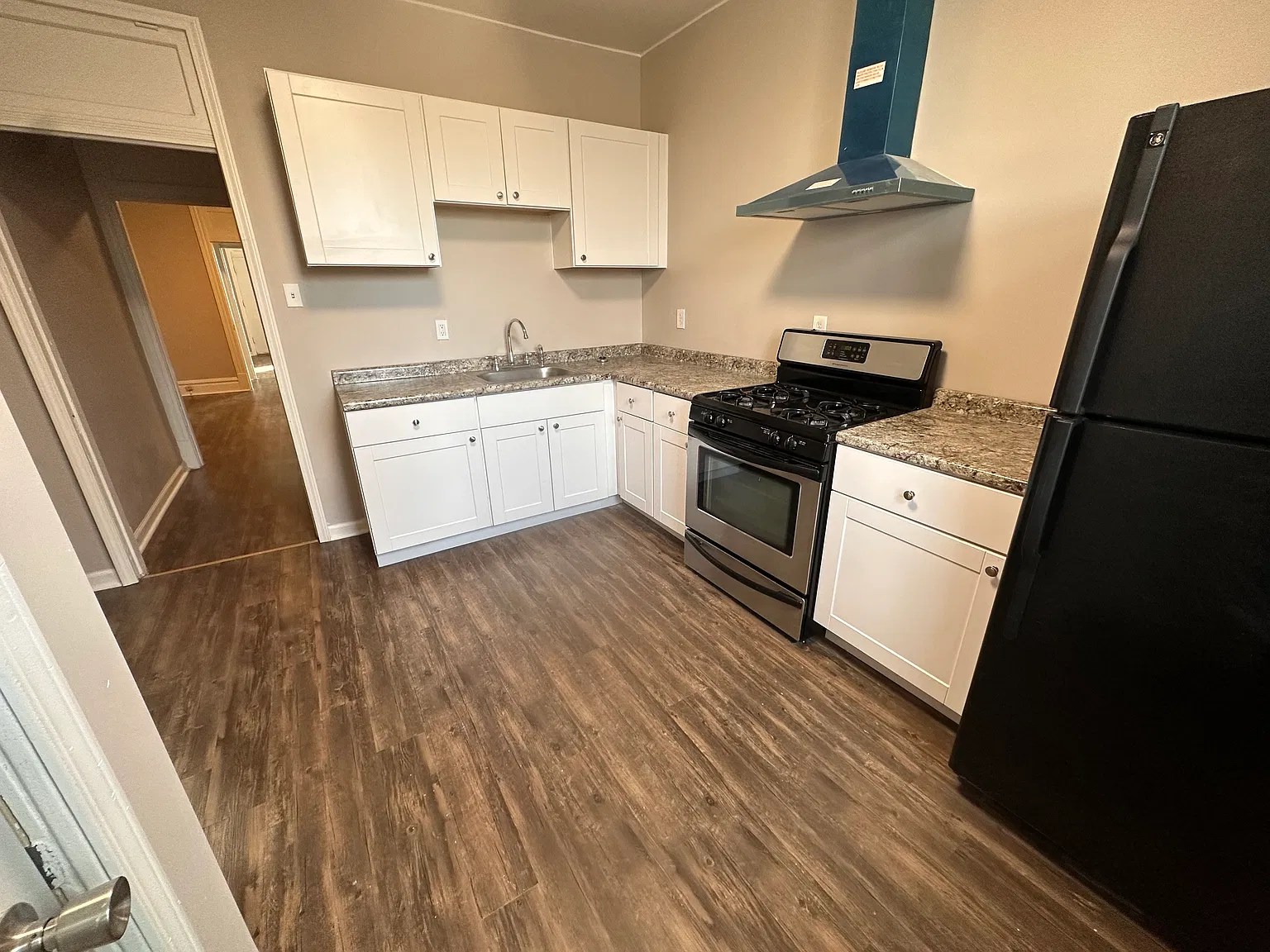 1 bed, 700 sqft, $825 — Photo 2