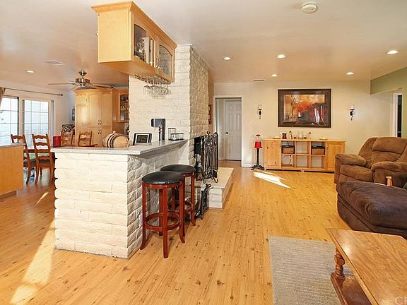 3rd image of 2267 W Coronet Ave