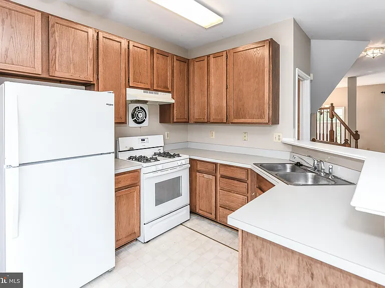 13100 Watchwood Ln — Photo 12
