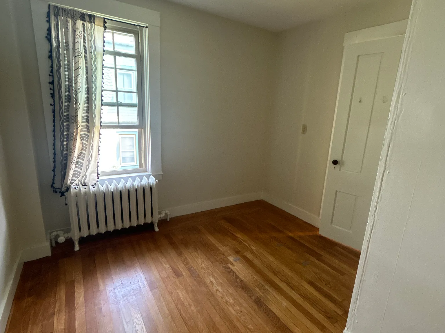 1 bed, 380 sqft, $1,950 — Photo 4