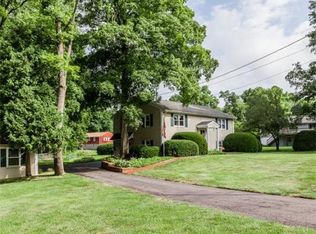 275 Hamilton St, Belchertown, MA 01007