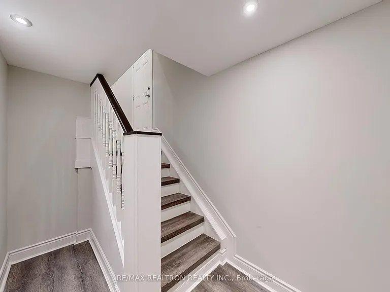 49 Exbury Rd #BASEMENT — Photo 25