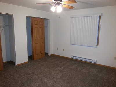 West Salem Plaza - Residential - 202 — Photo 2