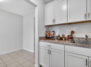 378 Sheffield P #P, West Palm Beach, FL 33417