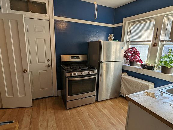 5th image of 7418 N Rogers Ave #3N