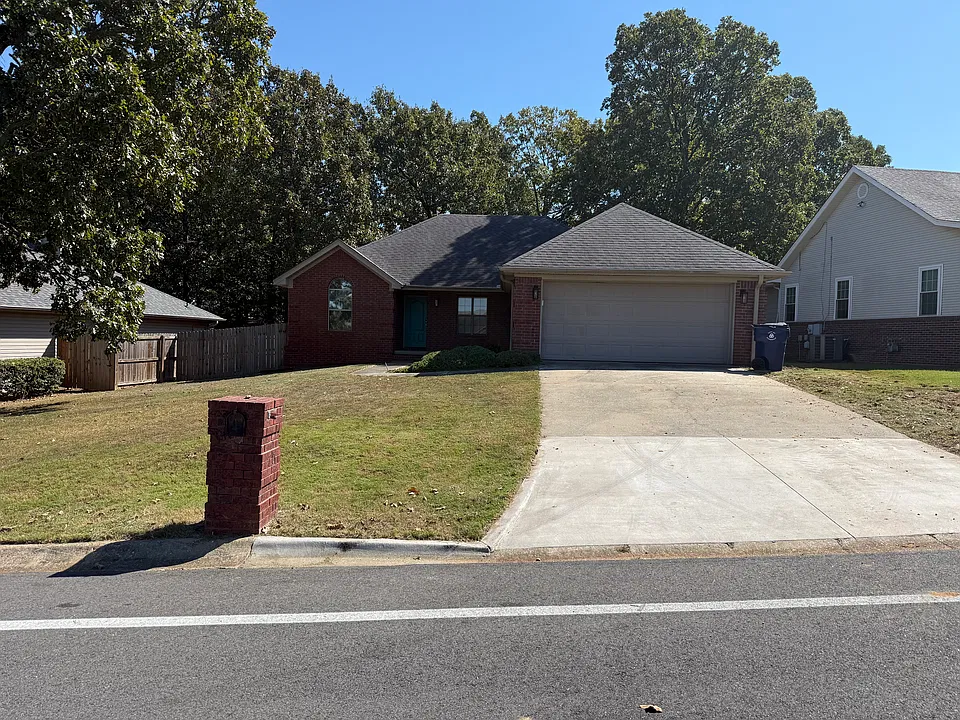 70 Emerald Dr