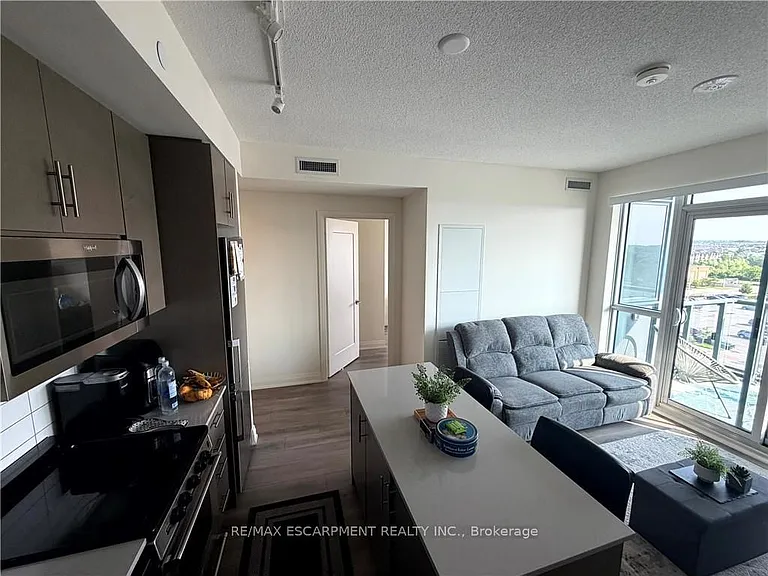 509 Dundas St W #616 — Photo 10