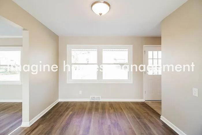6126 Thole Rd — Photo 4