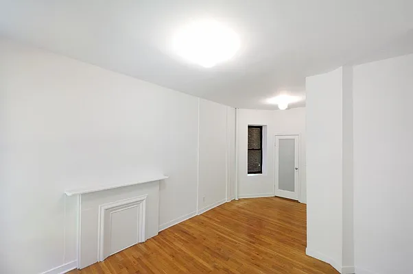 Rented by Aether Property Group | media 22