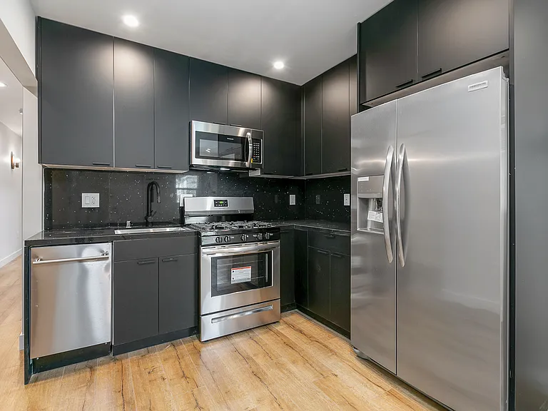 1237 Innes Ave #1/2 — Photo 1