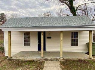 811 Buffalo St, Farmville, VA 23901