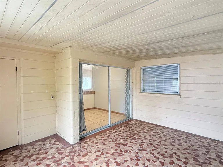 5160 102nd Way N — Photo 23