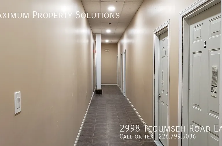 2998 Tecumseh Rd E — Photo 1