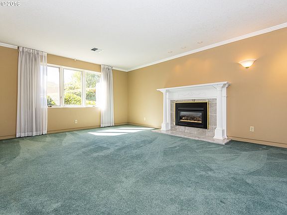 2nd image of 14610 SE Vista Ln