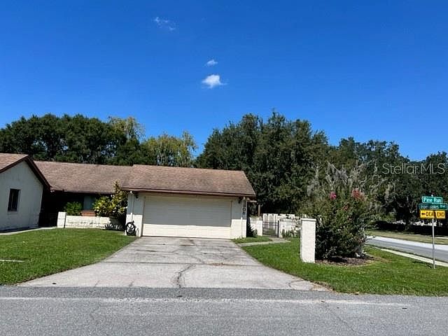 1st image of 1805 Pine Run