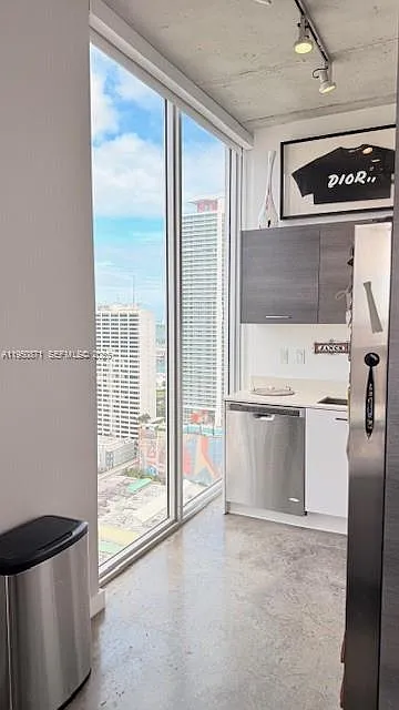 Centro Condo — Photo 3