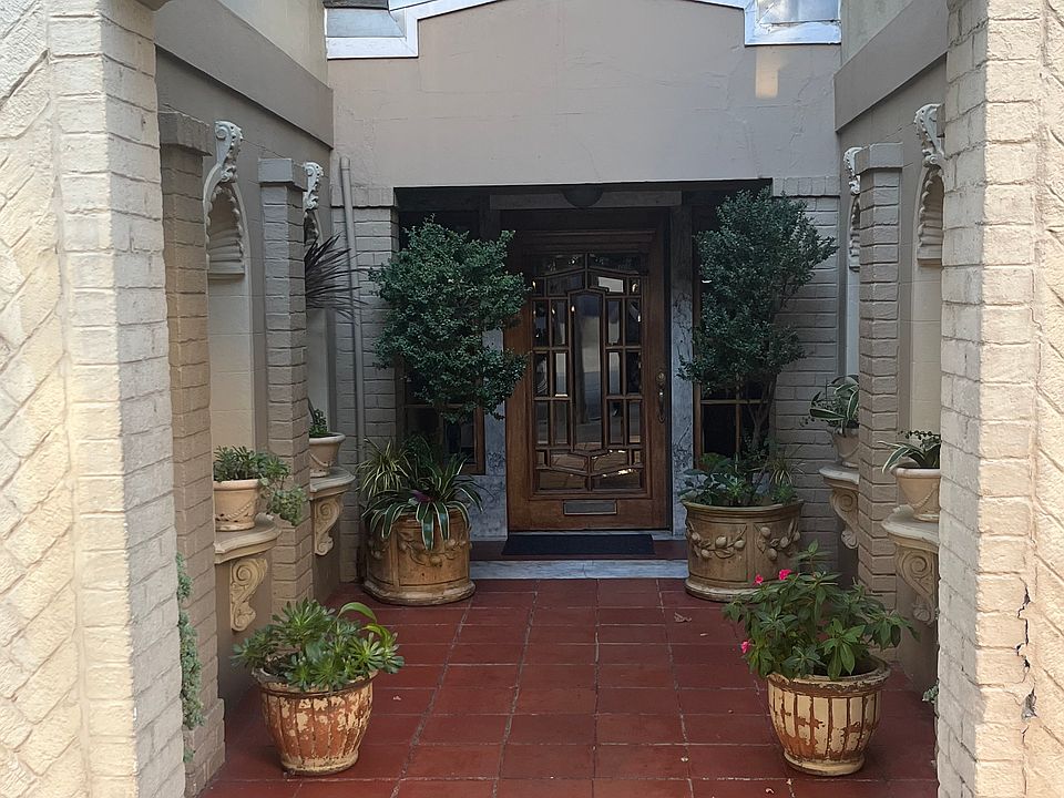 1st image of 2051 Scott St