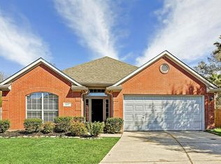 1002 N Magnolia Dale Dr, Fresno, TX 77545