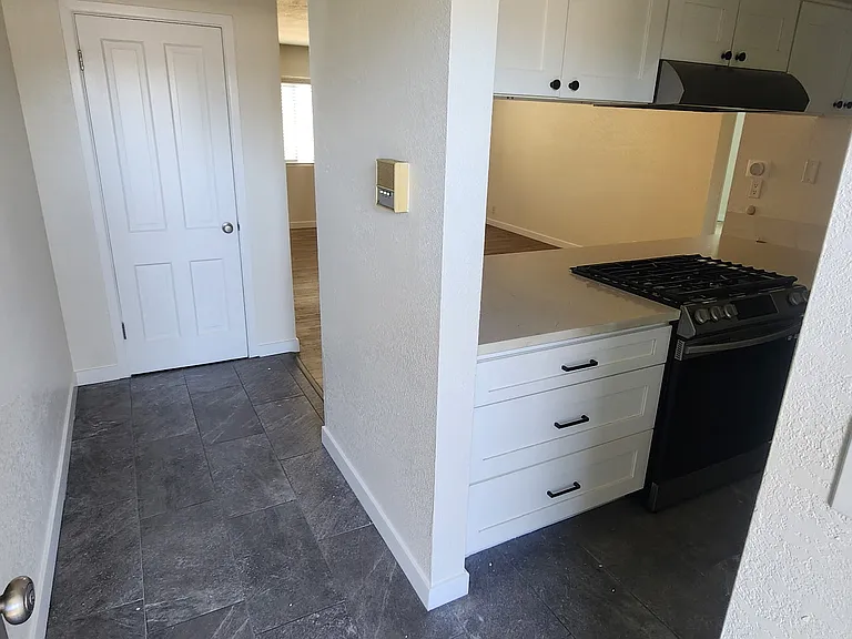 11264 Morrison St #303 — Photo 12