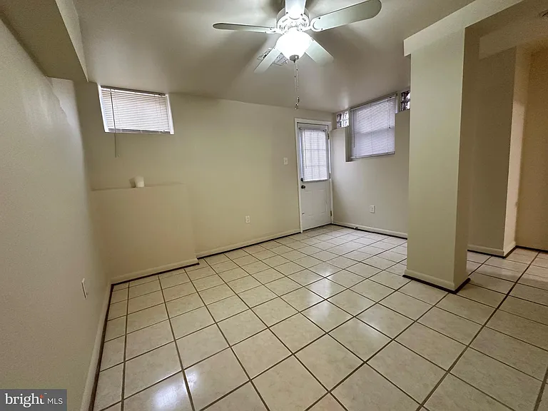 204 16th St SE #B — Photo 11