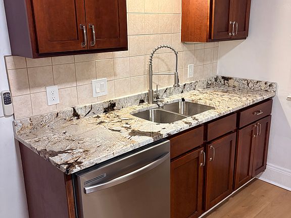 2nd image of 2061 Wascana Ave