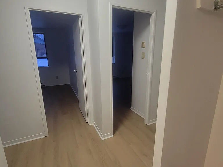 645 Glengarry Blvd — Photo 7